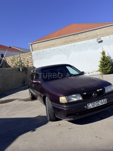 Opel Vectra-4