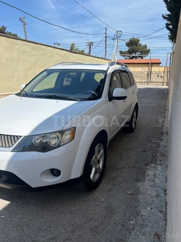 Mitsubishi Outlander-4