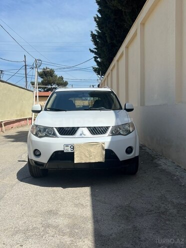 Mitsubishi Outlander-1
