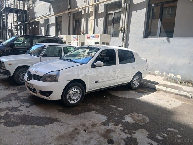 Renault Symbol-5