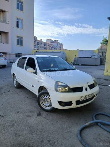 Renault Symbol-1