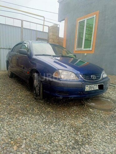 Toyota Avensis-2