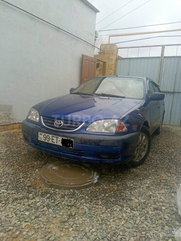 Toyota Avensis-1
