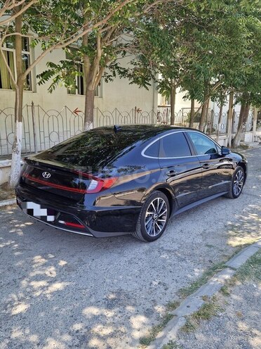 Hyundai Sonata-4
