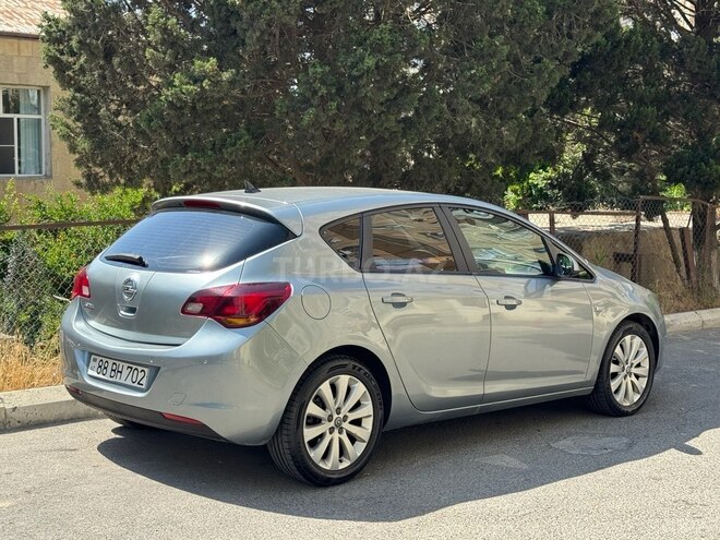 Opel Astra-3