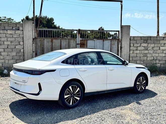 Changan Qiyuan A05-3
