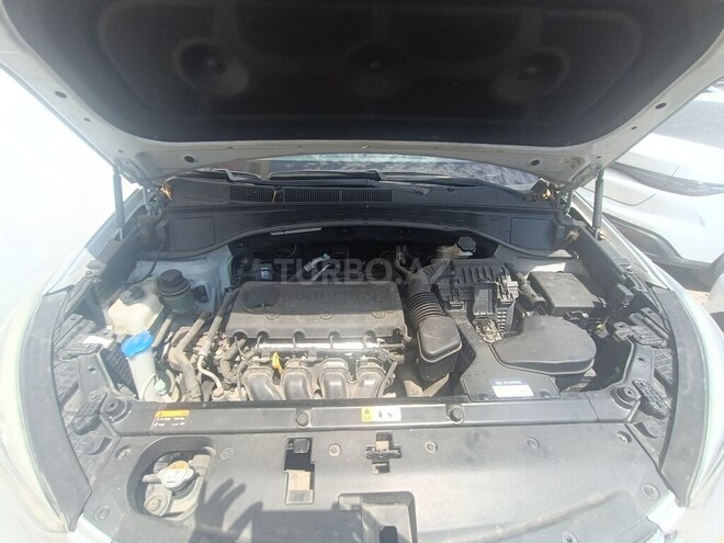 Hyundai Santa Fe-9