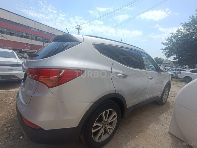 Hyundai Santa Fe-5