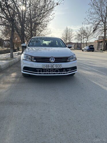 Volkswagen Jetta-1