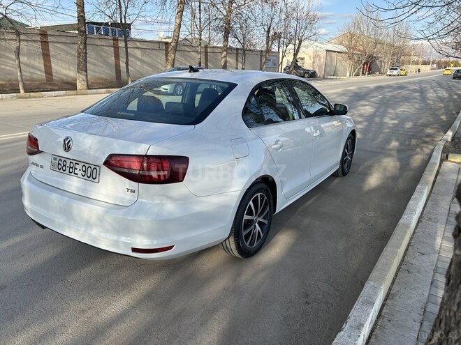 Volkswagen Jetta-4