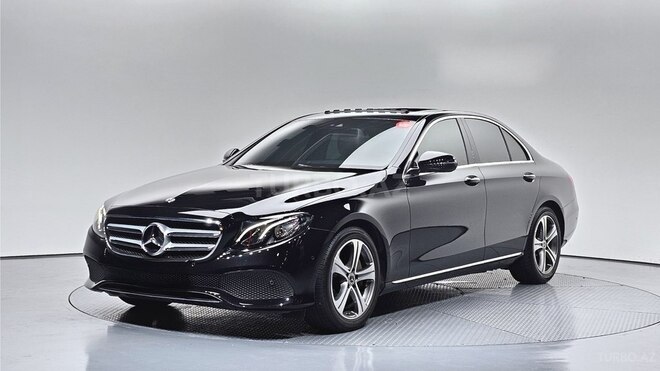 Mercedes E 300-1