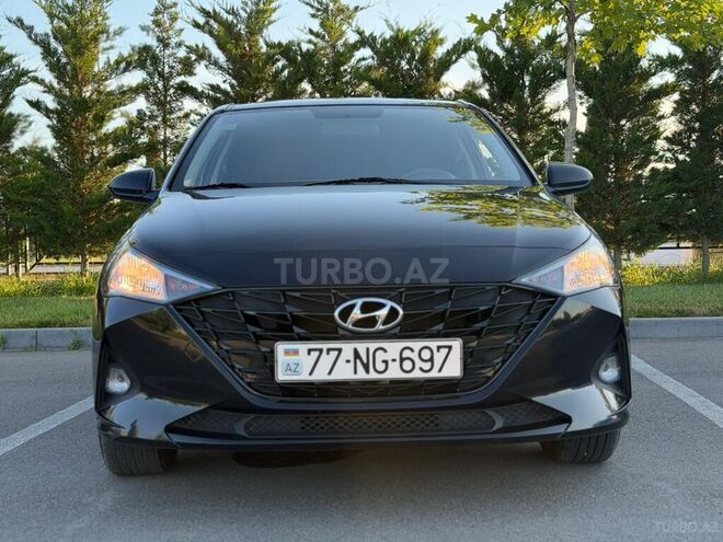 Hyundai Accent-1