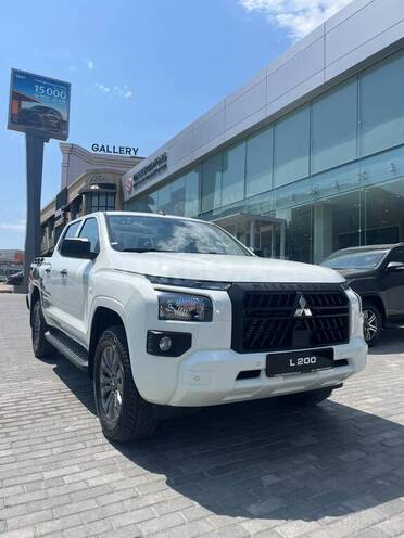 Mitsubishi L200-2