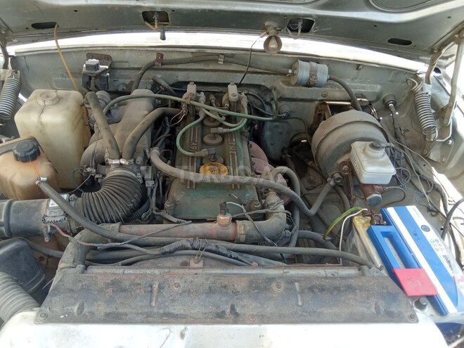 GAZ 3110 "Volga"-6