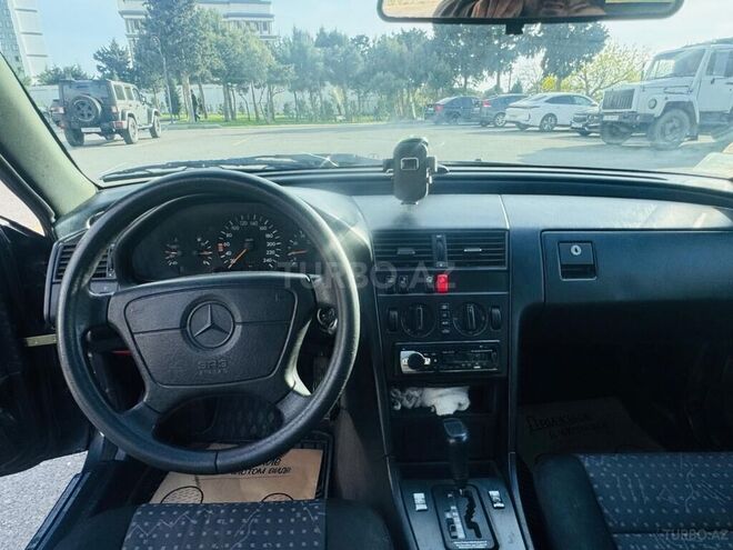 Mercedes C 180-7