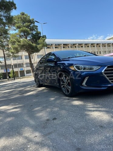 Hyundai Elantra-2