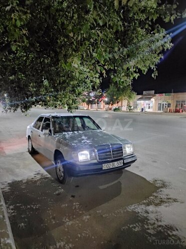 Mercedes 250 D-4