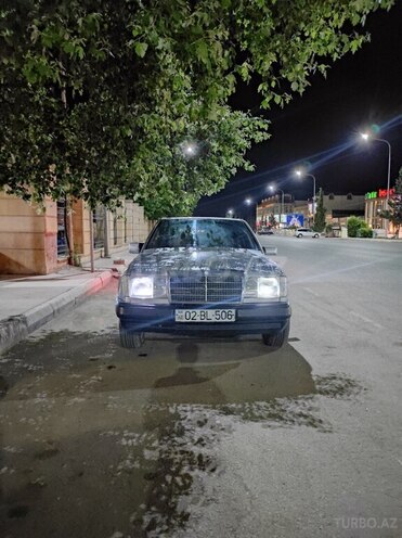Mercedes 250 D-5