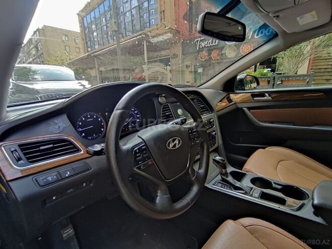 Hyundai Sonata-8