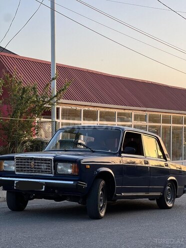 LADA (VAZ) 2107-1