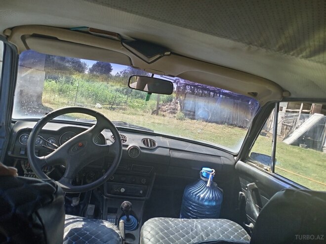 LADA (VAZ) 2106-7