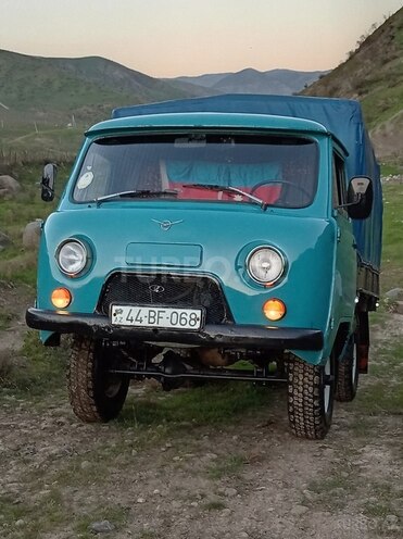 UAZ 3303-8