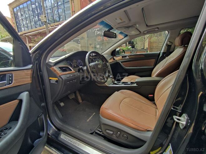 Hyundai Sonata-16