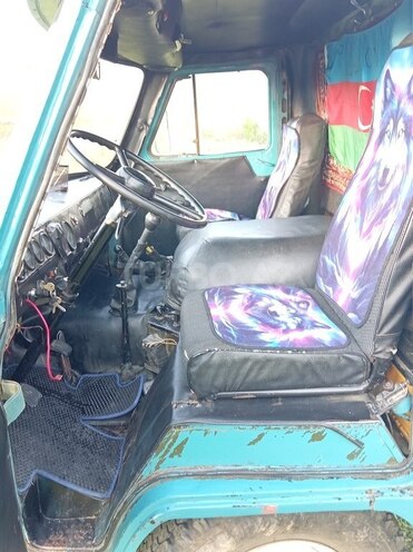 UAZ 3303-4