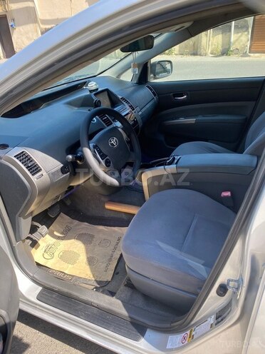 Toyota Prius-14