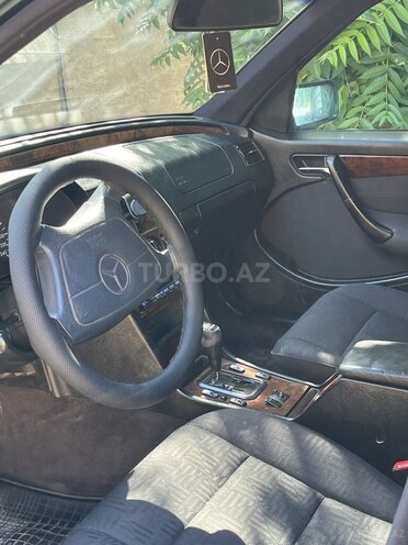 Mercedes C 180-6