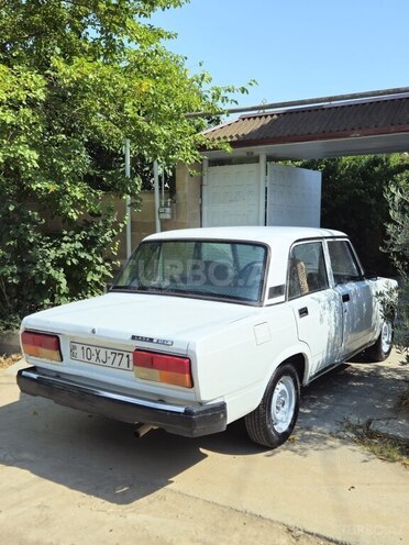 LADA (VAZ) 2107-13