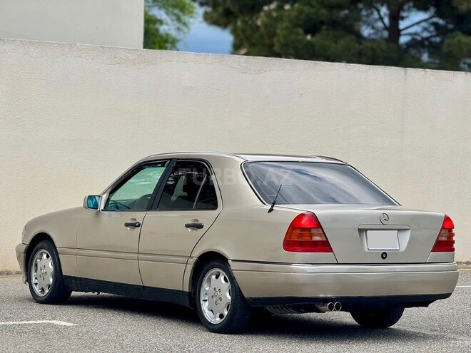 Mercedes C 280-8