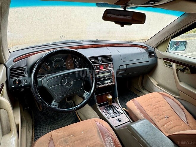 Mercedes C 280-11