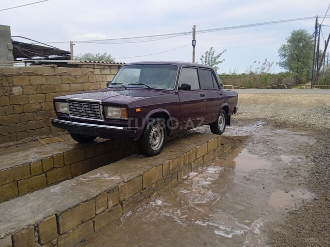 LADA (VAZ) 2107-2