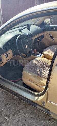 Volkswagen Passat-3