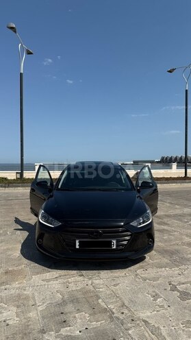 Hyundai Elantra-3