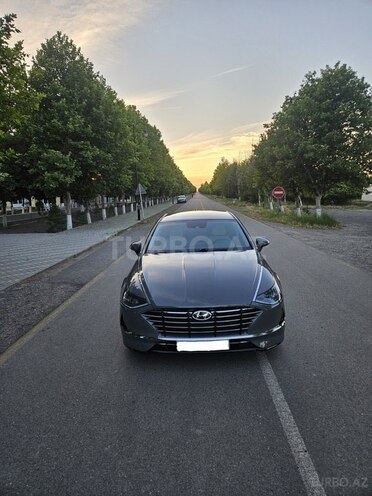 Hyundai Sonata-1