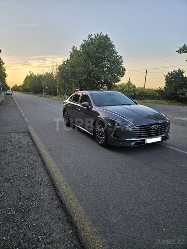 Hyundai Sonata-2