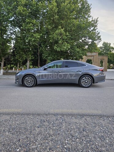 Hyundai Sonata-4
