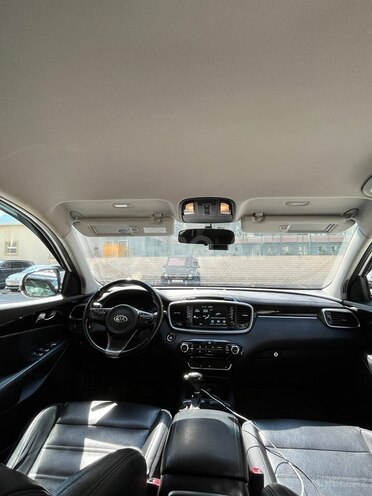 Kia Sorento-5