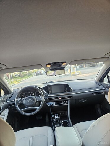 Hyundai Sonata-13