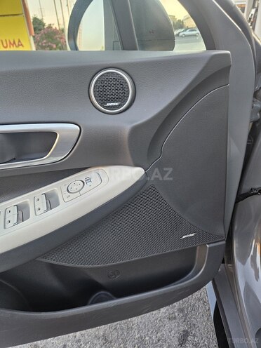 Hyundai Sonata-12