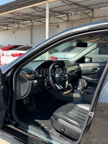 Mercedes E 250-9
