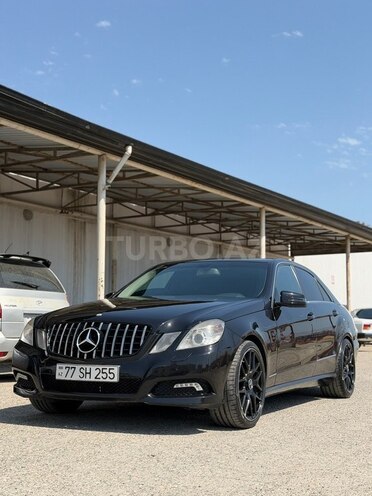 Mercedes E 250-1