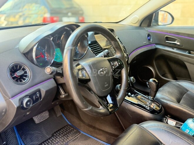 Chevrolet Cruze-11