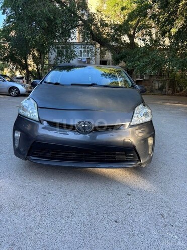 Toyota Prius-1