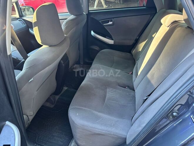 Toyota Prius-3