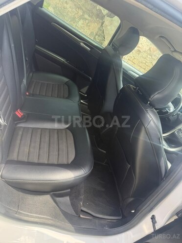 Ford Fusion (North America)-5