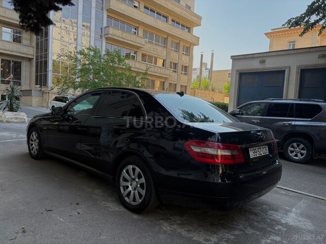 Mercedes E 200-5