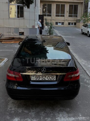 Mercedes E 200-4